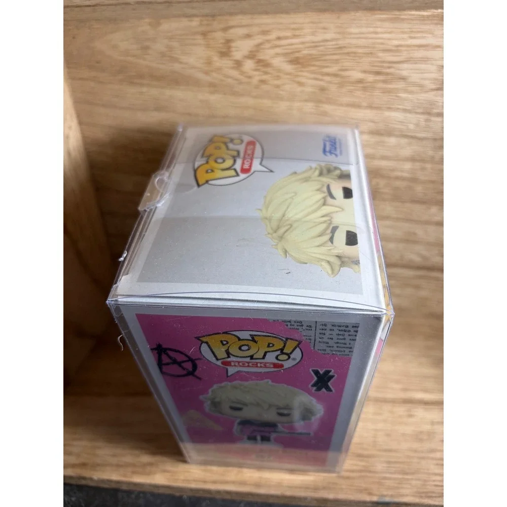 Funko Pop Rocks Machine Gun Kelly 267 Vinyl Figure MGK Pink Guitar Collectible